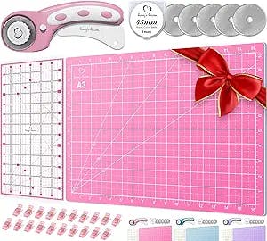 Rotary Cutter Set pink - Quilting Kit incl. 45mm Fabric Cutter, 5 Replacement Blades, A3 Cutting Mat, Acrylic Ruler and Craft Clips - Ideal for Crafting, Sewing, Patchworking, Crochet & Knitting